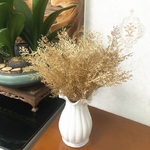 Plantes-artificielles-dor-es-et-argent-es-brillantes-mise-en-sc-ne-du-cuir-chevelu-d