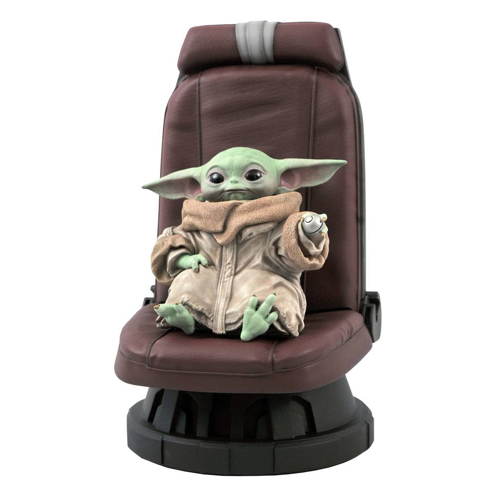 Statuette Star Wars The Mandalorian Premier Collection The Child in Chair 30cm