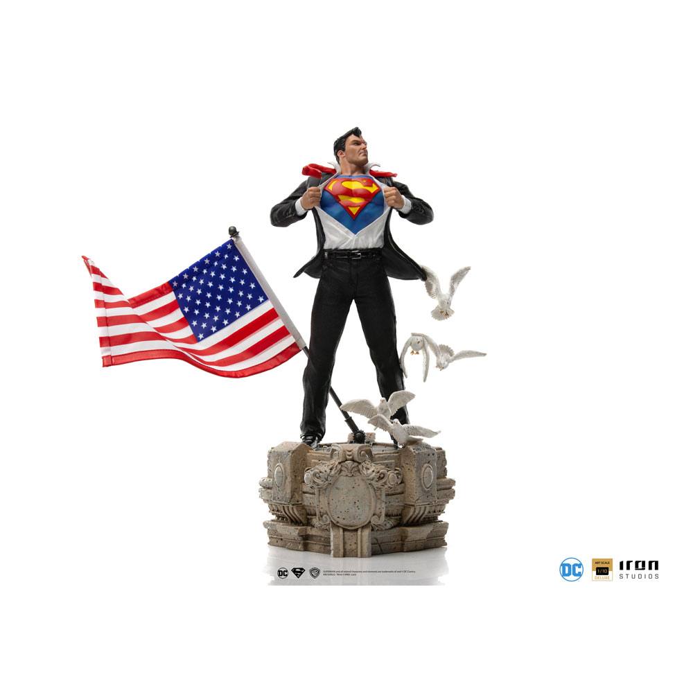 Statuette DC Comics Deluxe Art Scale Clark Kent 29cm