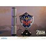 Réplique The Legend of Zelda Breath of the Wild Hylian Shield Collectors Edition 29cm 1001 Figurines (5)