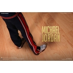 Figurine NBA Collection Real Masterpiece Michael Jordan Barcelona 92 Limited Edition 30cm 1001 Figurines (10)
