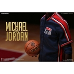 Figurine NBA Collection Real Masterpiece Michael Jordan Barcelona 92 Limited Edition 30cm 1001 Figurines (9)