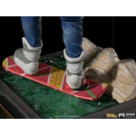 Statuette Retour vers le Futur II Art Scale Marty McFly on Hoverboard 22cm 1001 Figurines (6)
