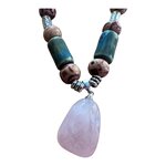 Collier Quartz Rose artisanal - Douceur et Harmonie La Rose du Nord