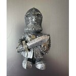 Magnet Chevalier Croisé avec Épée et Bouclier – Aspect Métal Vieilli
