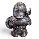 Figurine Guerrier Viking à la Hache – Création Artisanale Unique par Julil Création