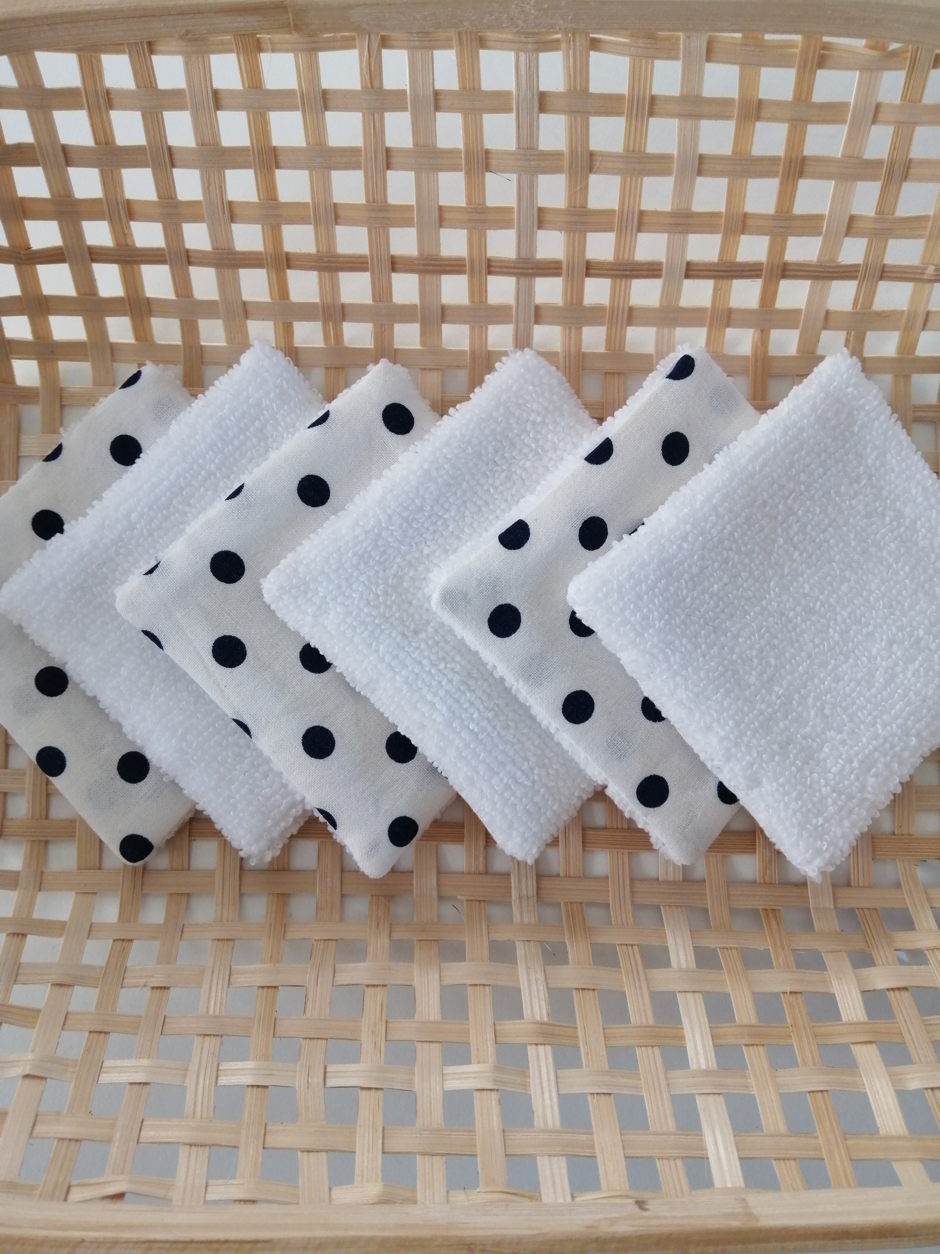 Lingettes démaquillantes pois bleus 4