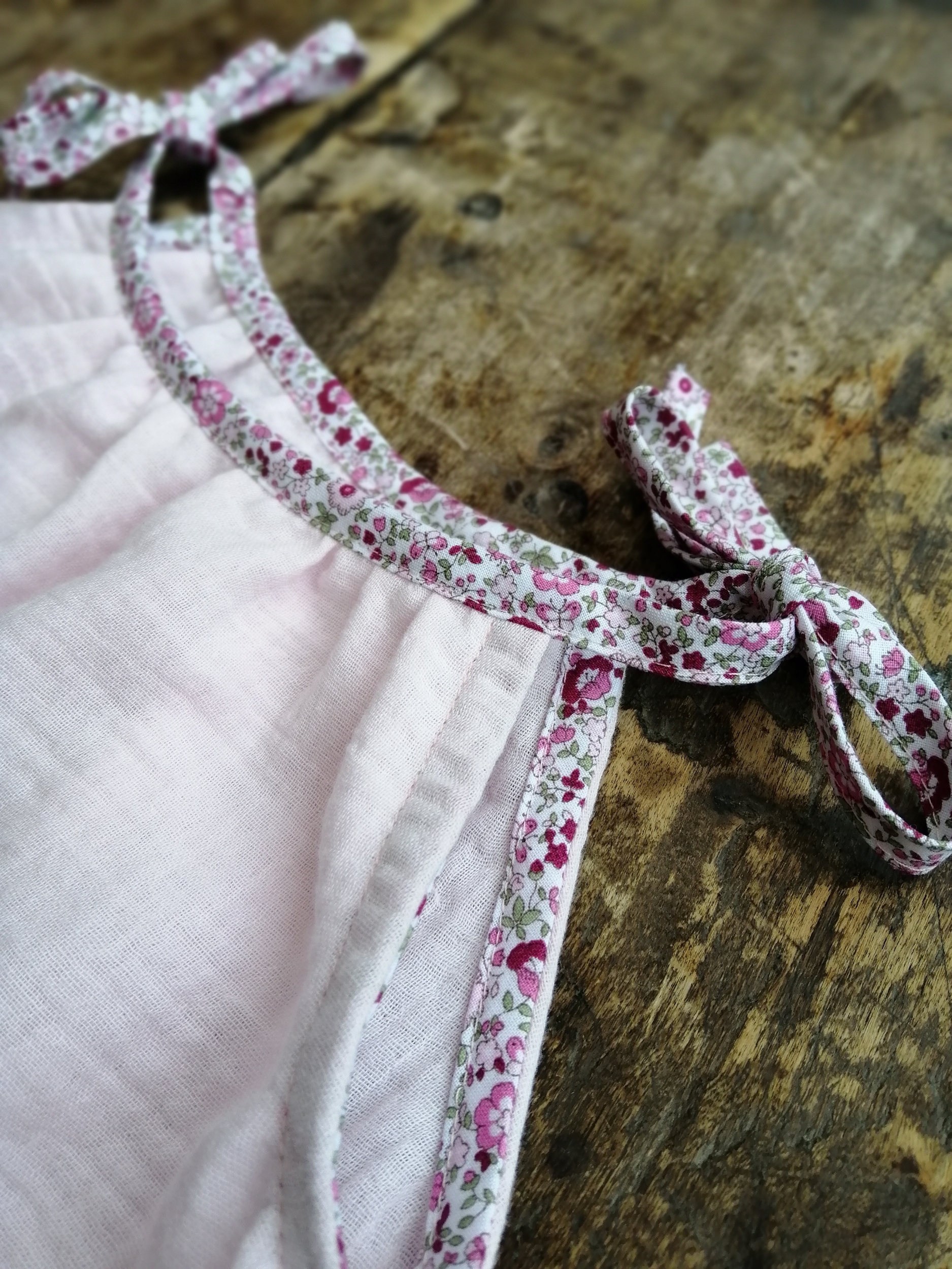 Top à bretelles double gaze de coton pour bébé