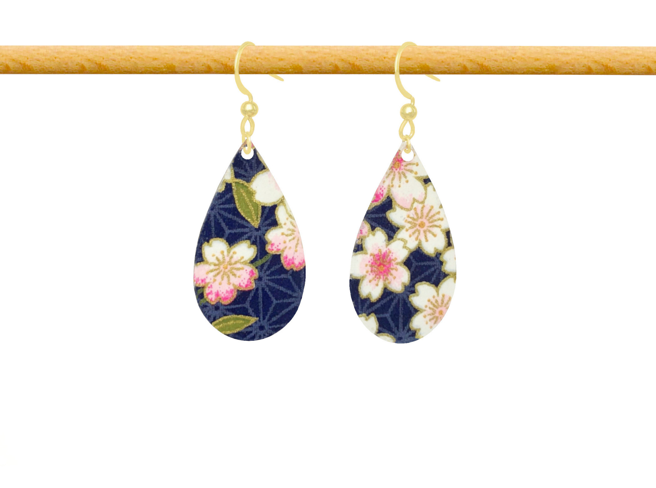 Boucles d'oreilles EMIKA acier inoxydable doré or pendentif papier japonais fleurs couleur bleu rose - MARJANE et Cie