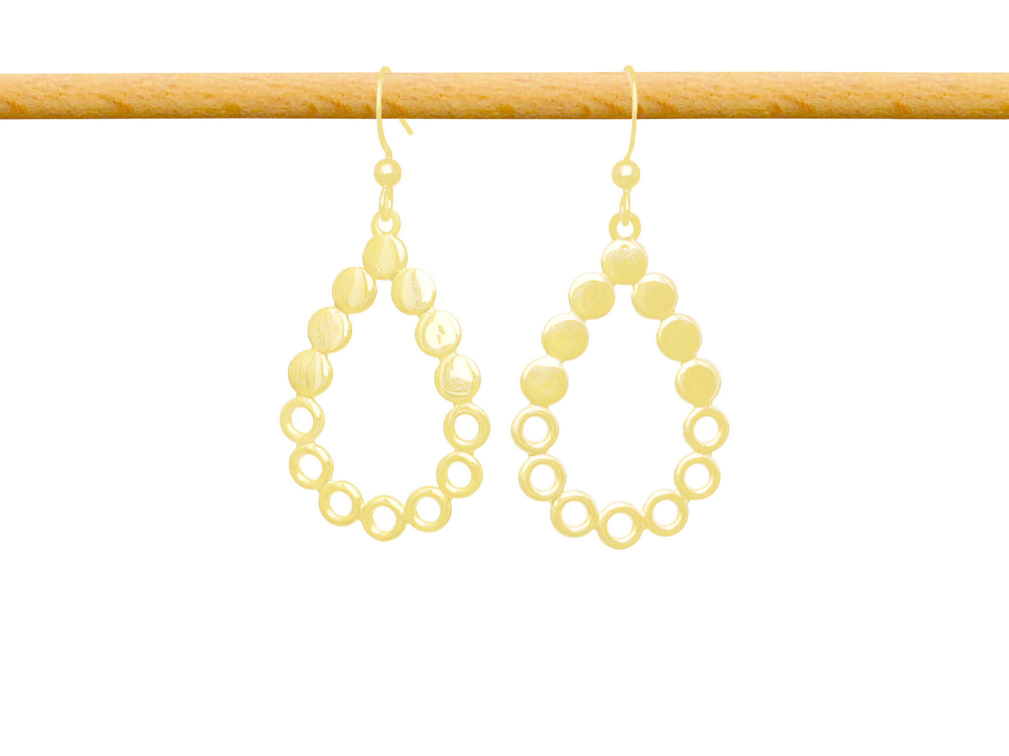 Boucles d'oreilles NEDJWA dormeuses dorées à l'or fin pendentif goutte graphique-minimaliste-bohème- MARJANE et Cie