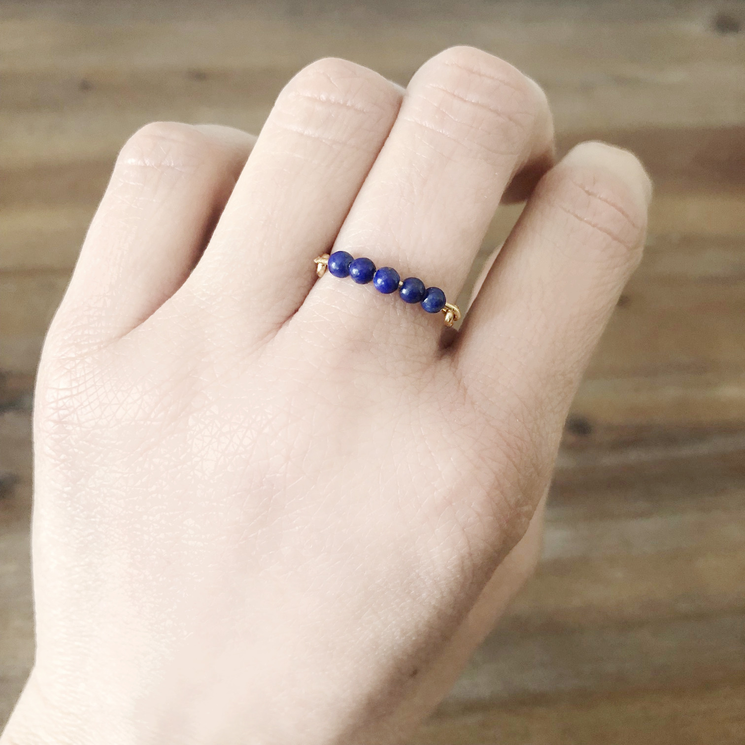 Bague HIBA or gold filled 14k perles naturelles lapis lazuli couleur bleu