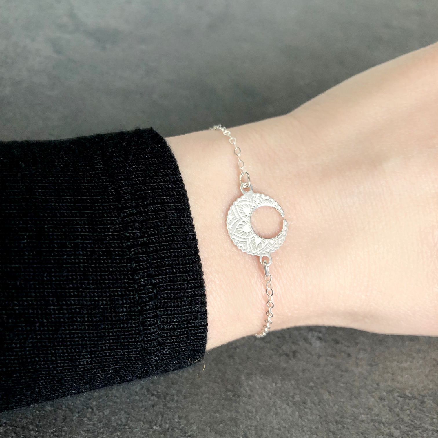 Bracelet AMIRA argent massif 925 connecteur croissant de lune oriental-minimaliste