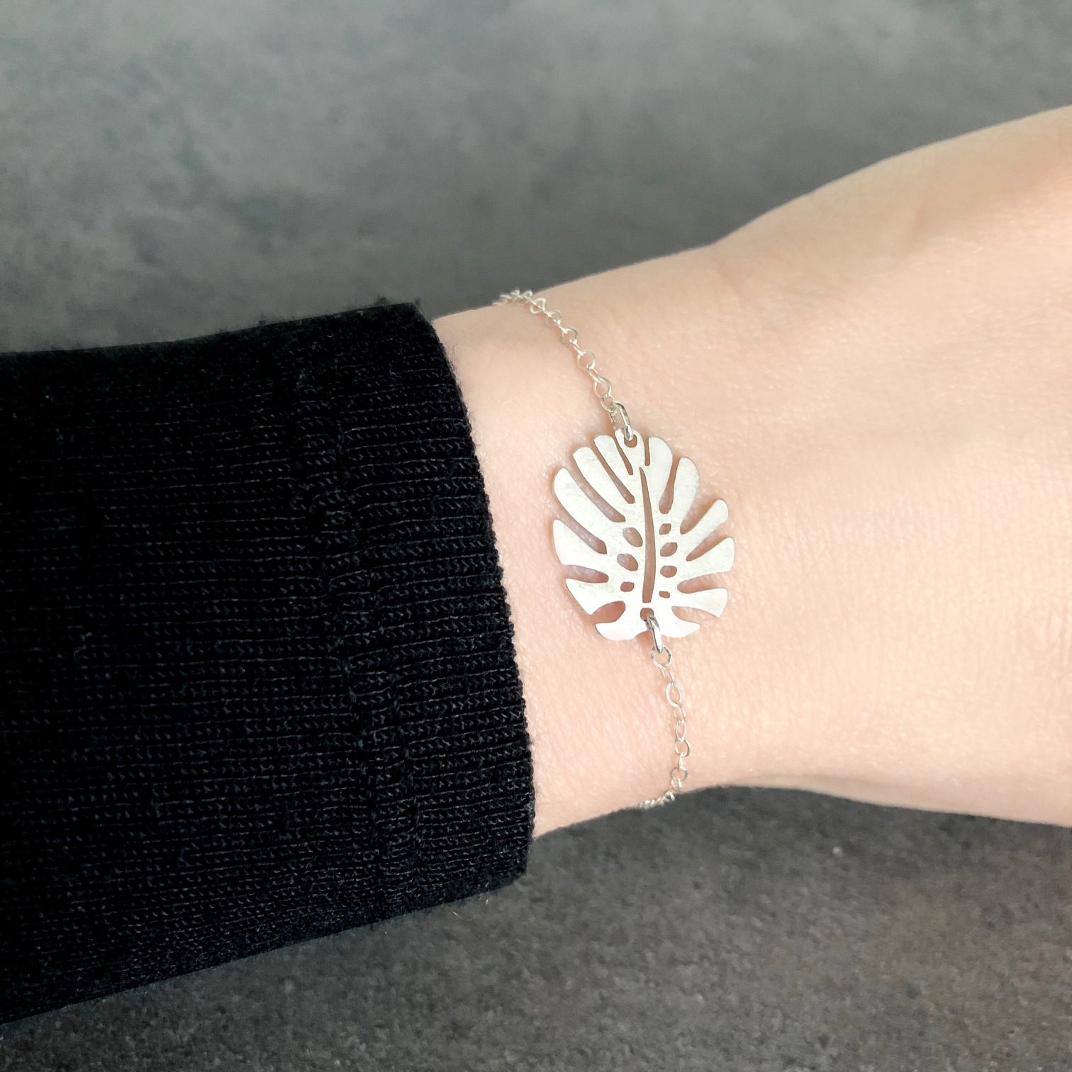 Bracelet NIHAL argent 925 feuille de monstera deliciosa-minimaliste