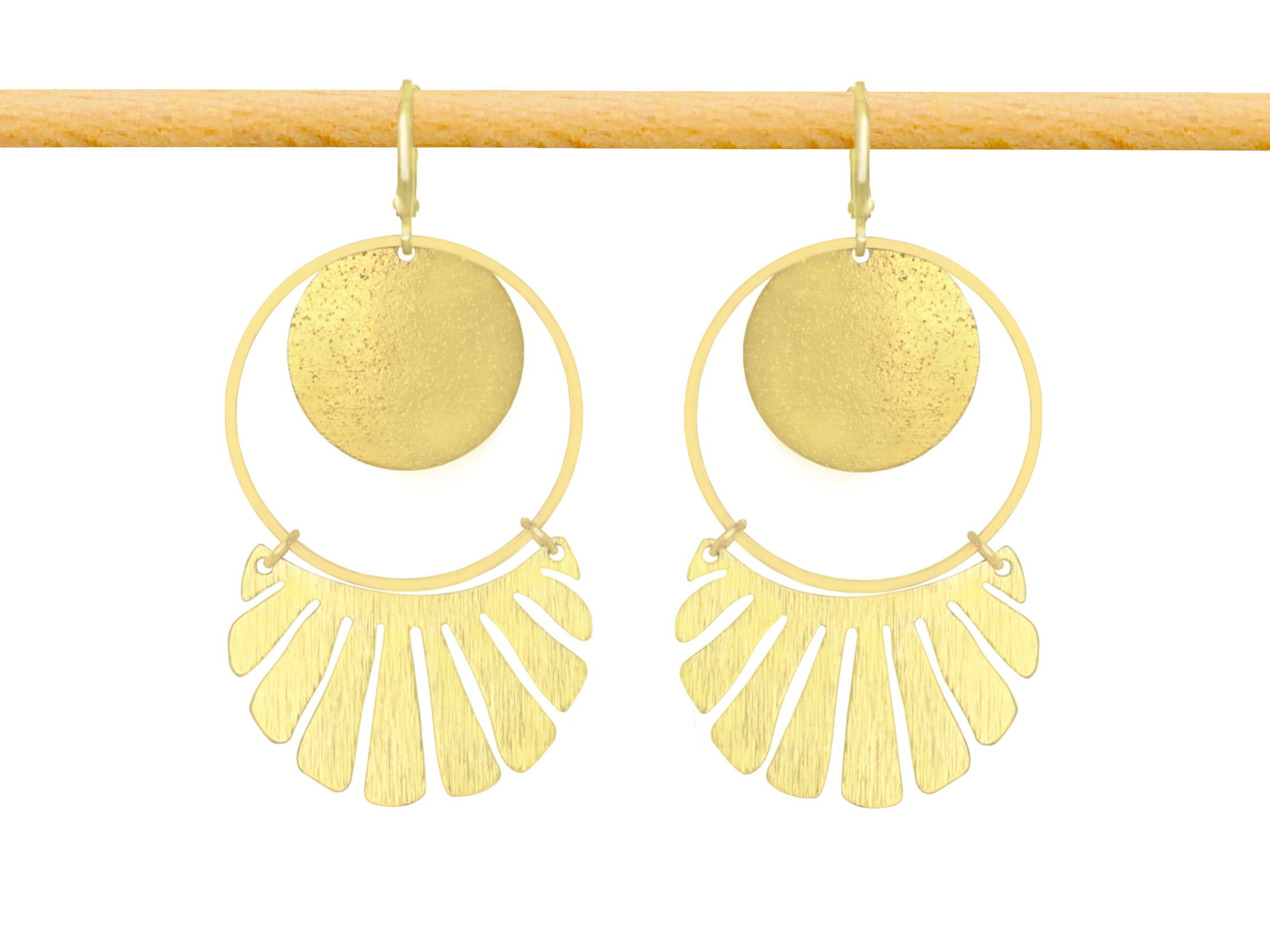 Boucles d'oreilles FAKHIRA laiton or doré pendantes graphique pendentif rond -minimaliste-bohème - MARJANE ET Cie