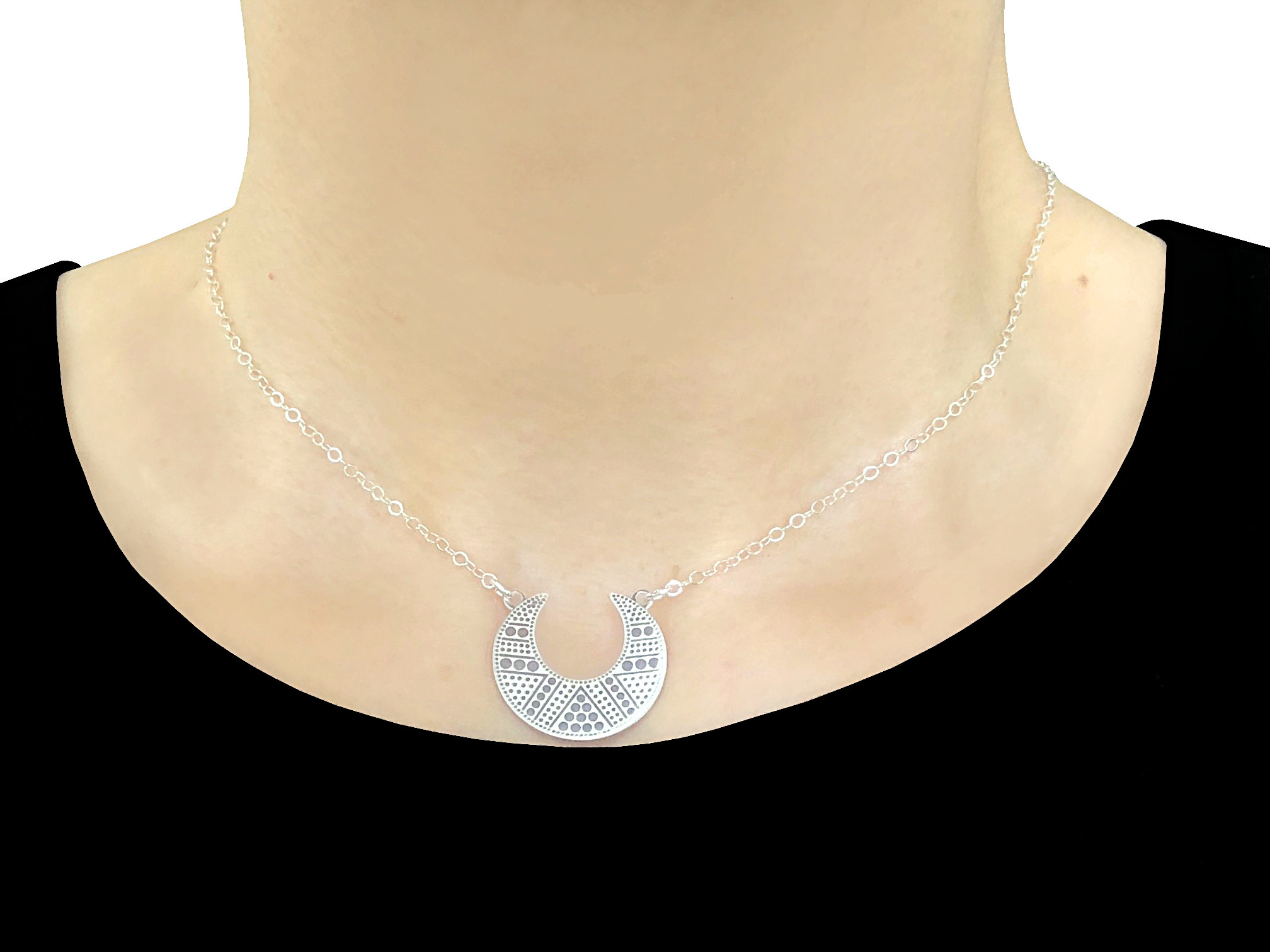 Collier LILIA argent massif pendentif lune à motif ethnique-oriental-minimaliste