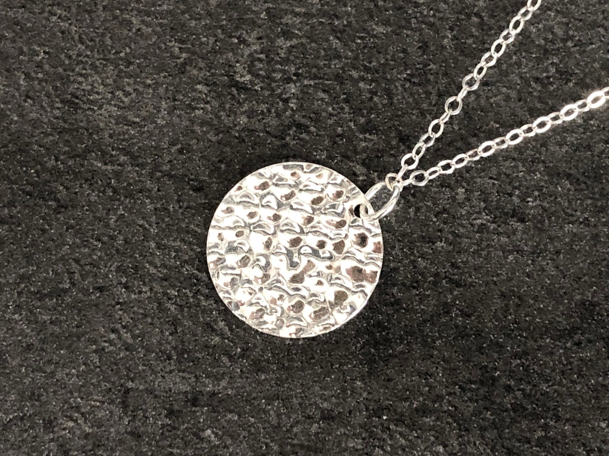 Collier WISSEM argent pendentif médaille