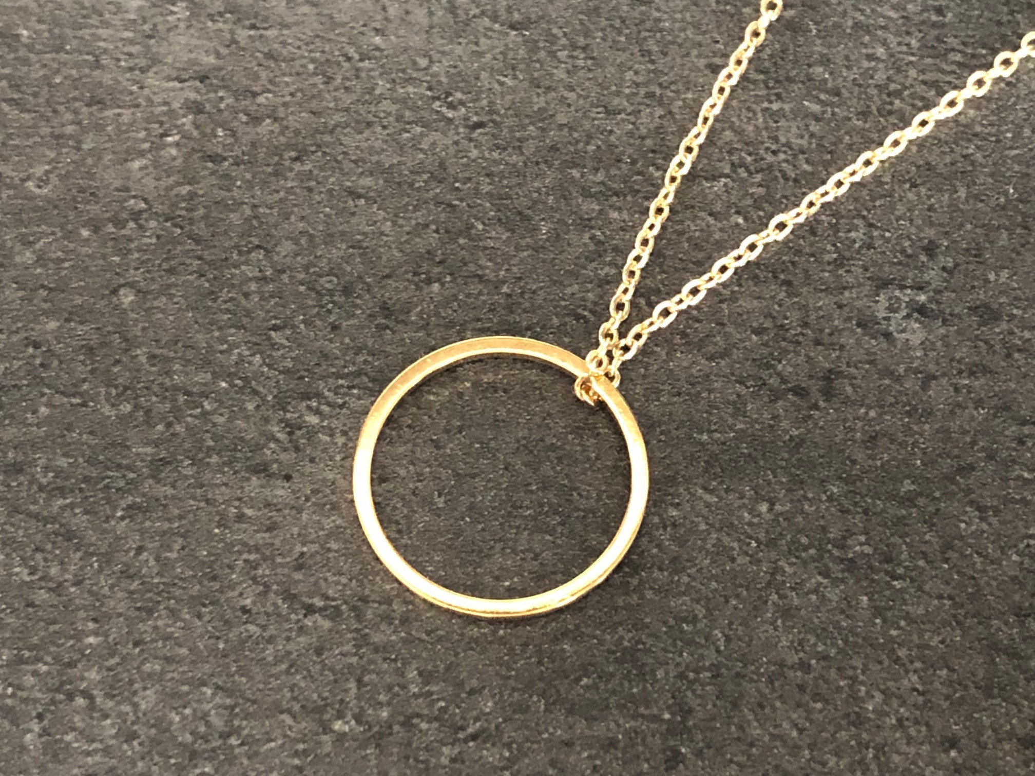Collier MAHIRA doré or pendentif anneau rond