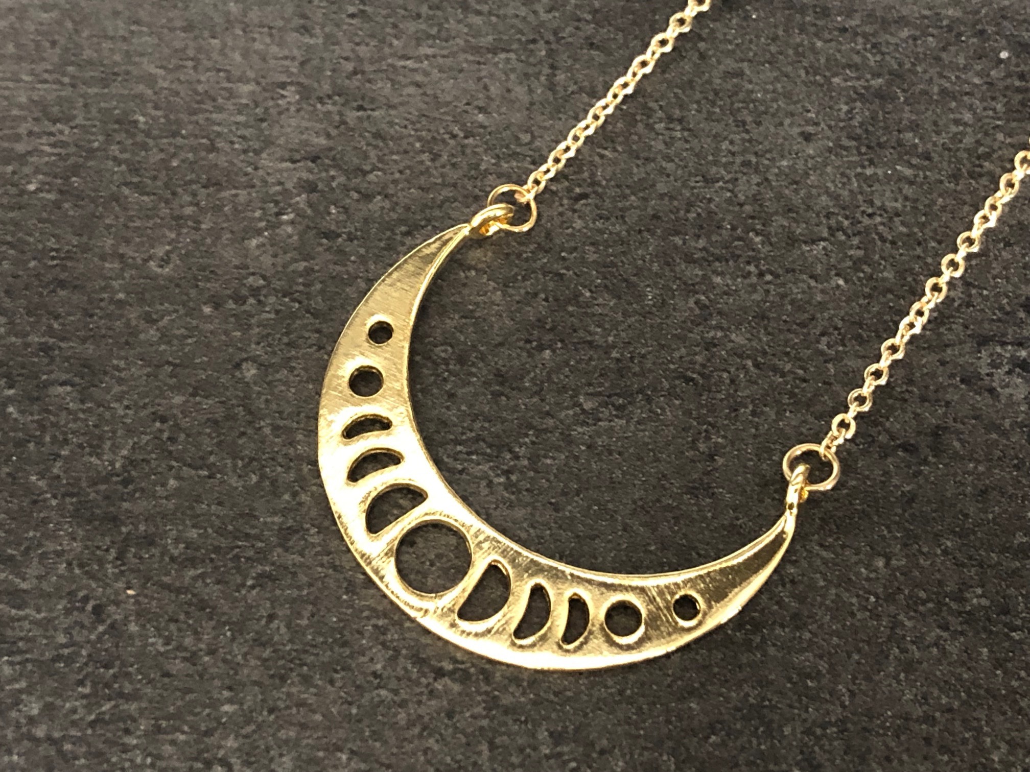 Collier NOOR doré or pendentif croissant de lune