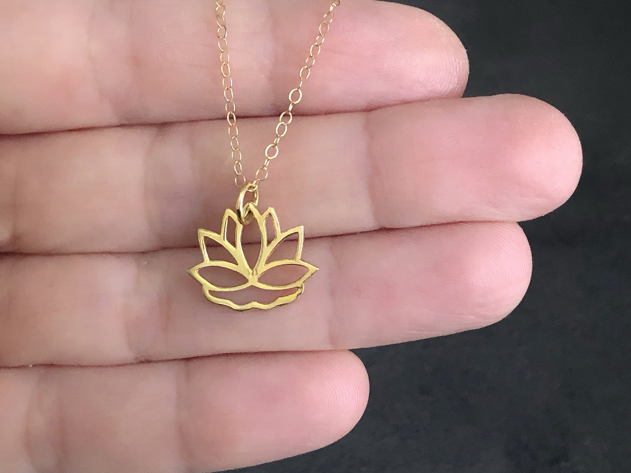 Collier AZHAR or gold filled fleur de lotus