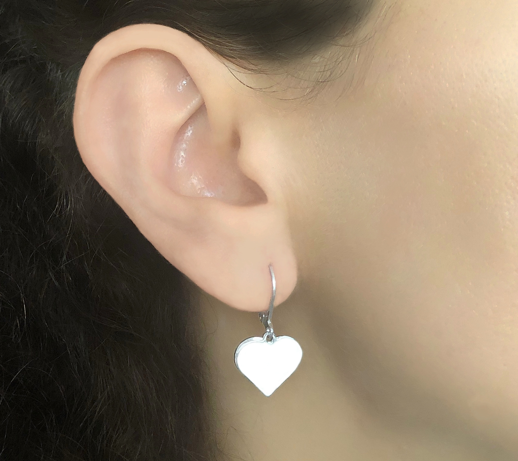 Boucles doreilles AFSANEH dormeuses acier inoxydable argent breloque coeur