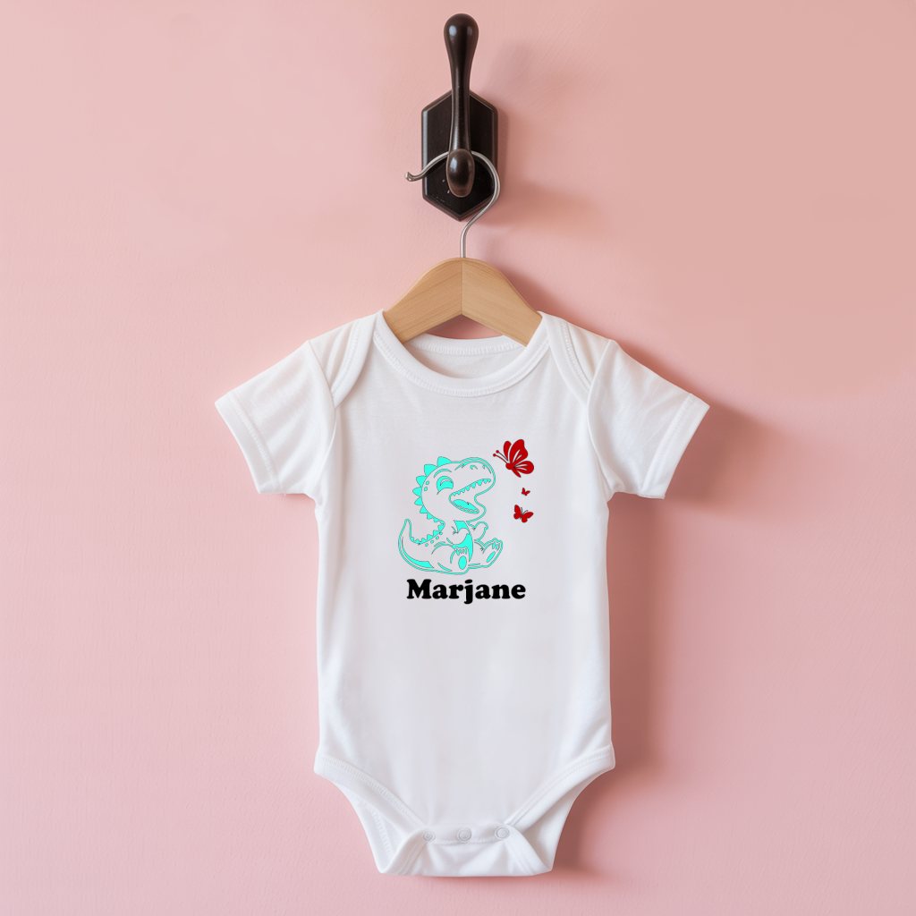 Body bébé personnalisable blanc avec prénom et dinosaure et papillons suspendu - MARJANE et Cie