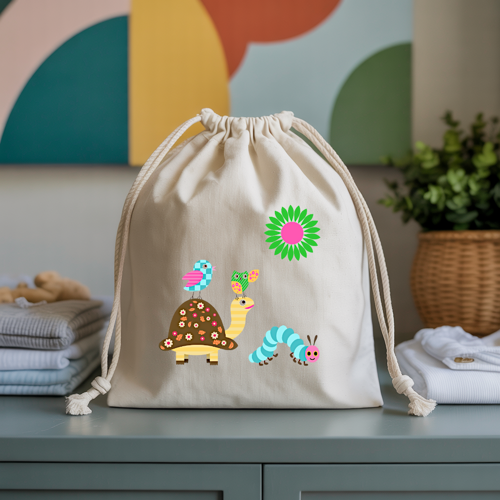 Sac pochon bébé personnalisable Tortue et sa troupe en coton avec flocage, cadeau naissance- MARJANE et Cie
