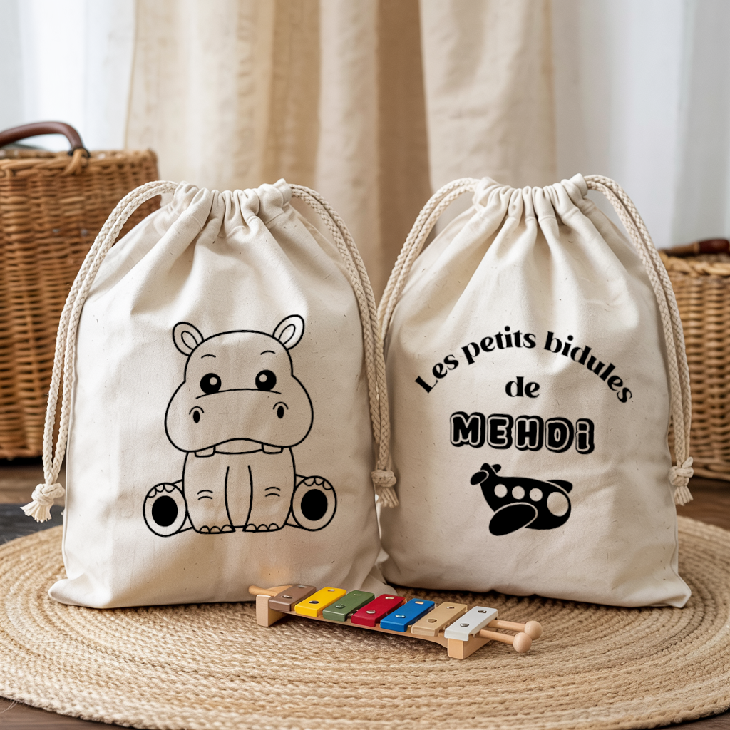 Sac pochon bébé personnalisé recto hippopotame tendre et verso prénom en coton avec flocage couleur - MARJANE et Cie