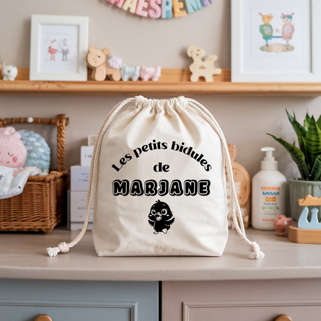 Sac pochon bébé personnalisable dinosaure espiègle face texte et poussin, coton, flocage couleur, cadeau naissance - MARJANE et Cie