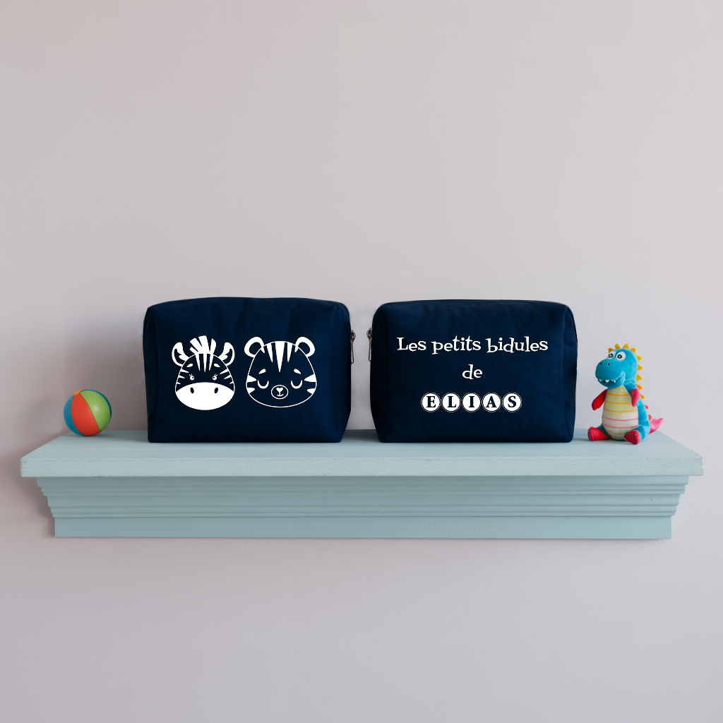 Trousse bébé personnalisée face zèbre et tigre et face texte bleu marine avec flocage, écoresponsable - MARJANE et Cie