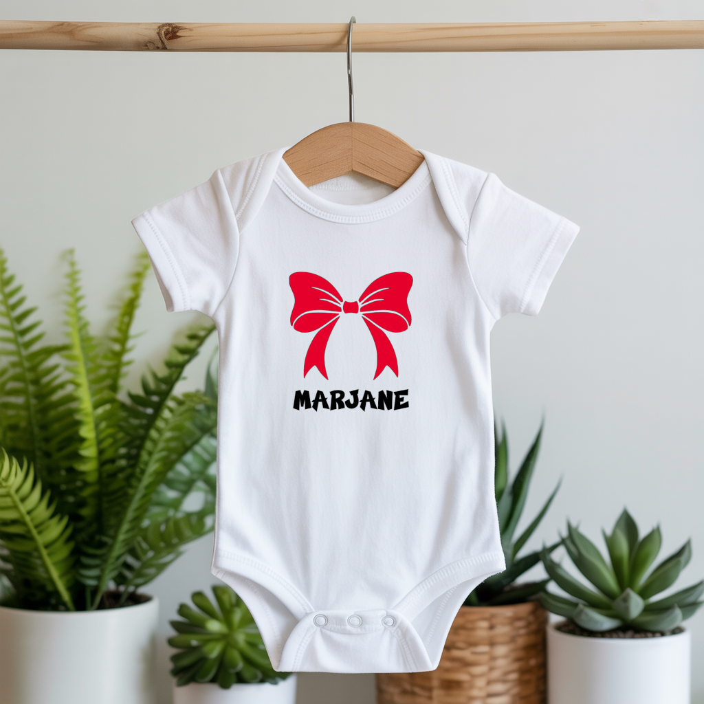 Body bébé personnalisable blanc avec nœud rouge suspendu - MARJANE et Cie