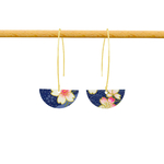 Boucles d'oreilles AKARI acier inoxydable doré or pendantes pendentif papier japonais washi fleurs couleur bleu et rose - MARJANE et Cie