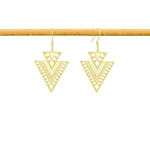 Boucles d'oreilles JARAA dormeuses acier inoxydable doré or pendentif graphique triangle-minimaliste-bohème- MARJANE et Cie