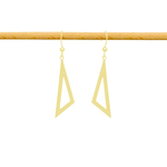 Boucles d'oreilles SAKINA dormeuses dorées à l'or fin pendentif triangle graphique-minimaliste-bohème- MARJANE et Cie