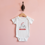 Body bébé personnalisable blanc avec prénom et maman éléphant protectrice suspendu - MARJANE et Cie