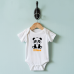 Body bébé personnalisable blanc avec prénom et panda câlin suspendu - MARJANE et Cie