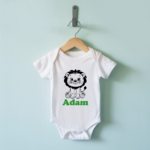 Body bébé personnalisable blanc avec prénom et lion fier suspendu - MARJANE et Cie