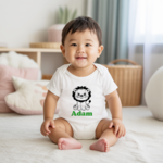 Body bébé personnalisé en coton lion fier porté par bébé - MARJANE et Cie