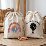 Sac pochon bébé personnalisé recto éléphant et arc en ciel et verso prénom en coton avec flocage couleur - MARJANE et Cie