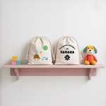 Sac pochon bébé personnalisé face Tortue et sa troupe et face prénom en coton avec flocage, cadeau naissance - MARJANE et Cie