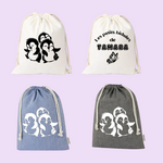 Sac pochon bébé personnalisé manchots dansants et prénom en coton avec flocage, coloris disponibles - MARJANE et Cie