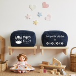 Trousse bébé personnalisable zèbre et tigre et prénom en toile recyclée bleu marine avec flocage, cadeau naissance - MARJANE et Cie