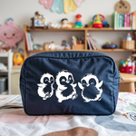 Trousse bébé personnalisable manchots dansants bleu marine, écoresponsable, cadeau naissance - MARJANE et Cie