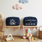Trousse bébé personnalisée face Maman singe et ses petits et face texte bleu marine avec flocage, écoresponsable - MARJANE et Cie