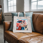 Tote bag femme Girl Power avec illustration d’une femme routière fière, posé dans un intérieur - MARJANE et Cie