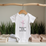 Body bébé personnalisable blanc avec prénom et danseuse gracieuse et message poétique suspendu - MARJANE et Cie