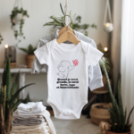 Body bébé personnalisable avec éléphant tendre et message positif flocage sur cintre - MARJANE et Cie