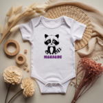Body bébé personnalisé avec illustration d’un raton laveur aventurier flocage couleur, cadeau naissance - MARJANE et Cie