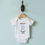 Body bébé personnalisable avec garçon jouant au karaté sur cintre, cadeau naissance - MARJANE et Cie
