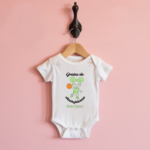 Body bébé personnalisable avec fille jouant au basket sur cintre, cadeau naissance - MARJANE et Cie