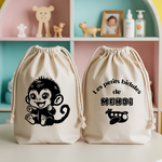 Sac pochon bébé personnalisable singe rieur et texte et avion en coton avec flocage couleur, écoresponsable - MARJANE et Cie